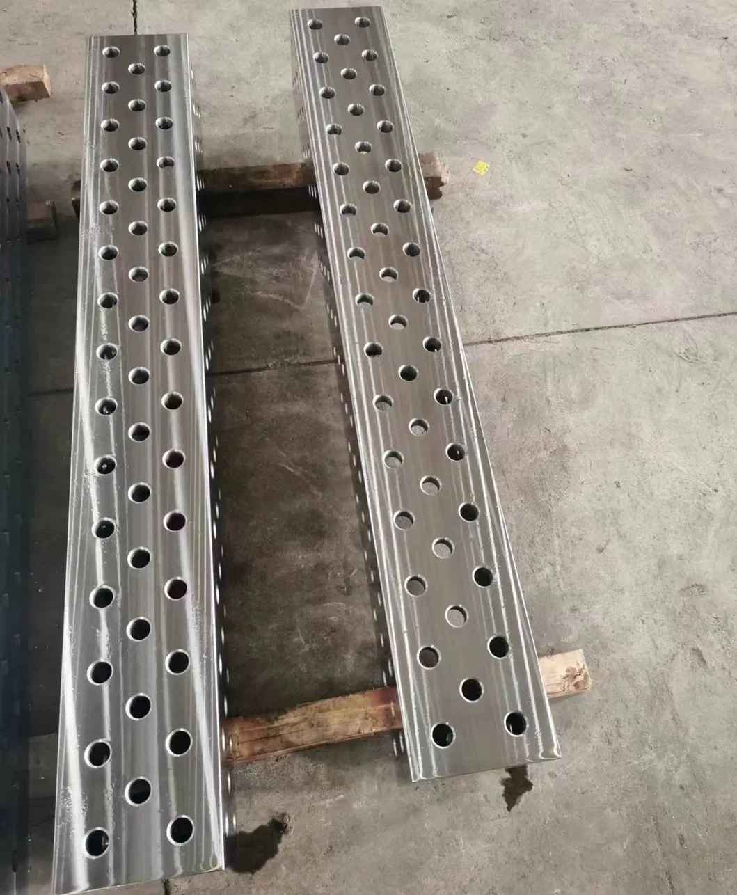 China Good Quality Three-Dimensional Fixture Welding and Cutting Table