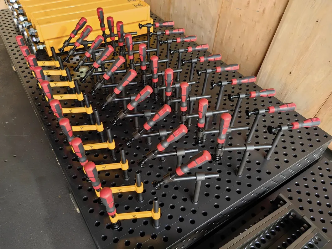 China Top Quality High Efficiency 3D Flexible Welding Table