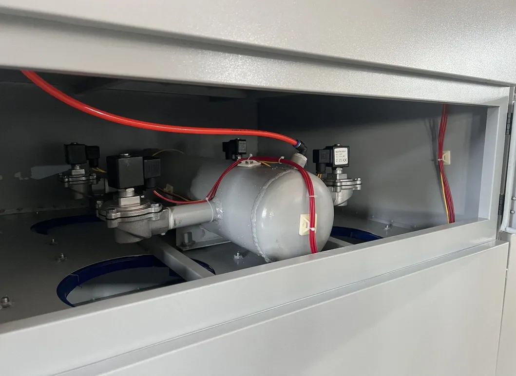Dry Suction Vertical Cartridge Dust Collector Welding, Cutting, Grinding