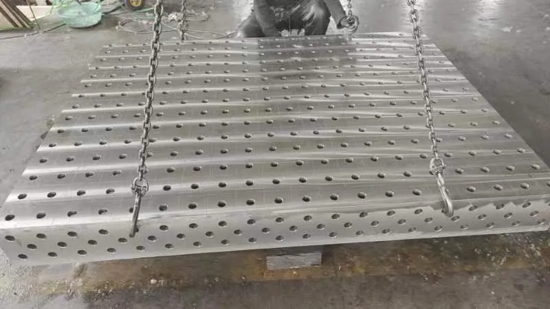 Factory Producte Cast Iron Welding Table High Sales with Regular Table Legs