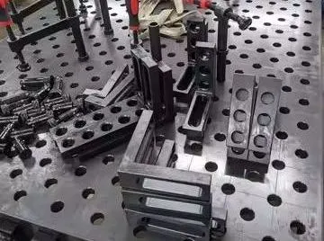 Industrial Nitrided Cast Iron Angle Steel Welding Platform Welding Table D16/D28